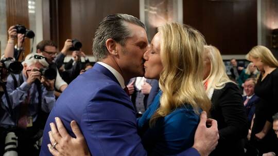 Pete Hegseth und Ehefrau Jennifer Rauche Pete Hegseth und Ehefrau Jennifer Rauche