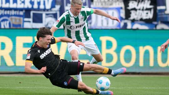 Rafael Pinto Pedrosa (l) vom Karlsruher SC