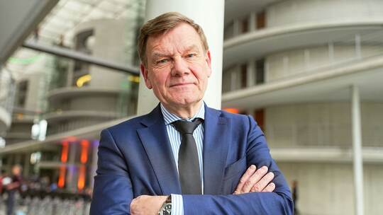 Koalitionsverhandlungen von Union und SPD abgeschlossen Koalitionsverhandlungen von Union und SPD abgeschlossen