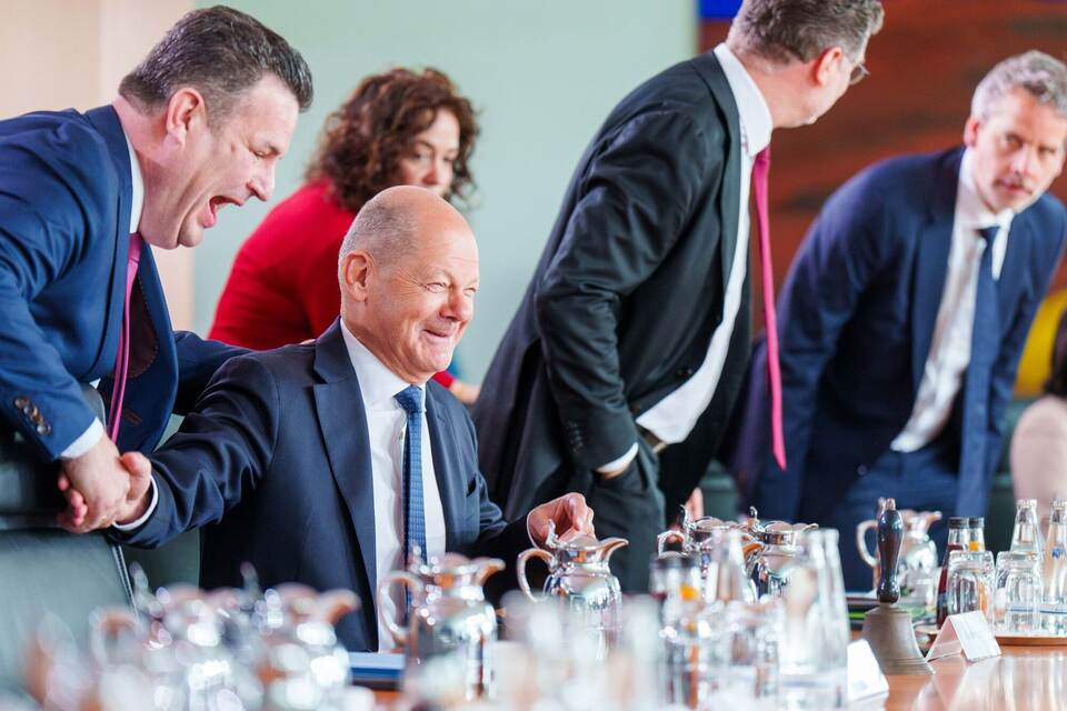 Arbeitsminister Hubertus Heil (l., SPD) und Olaf Scholz Arbeitsminister Hubertus Heil (l., SPD) und Olaf Scholz