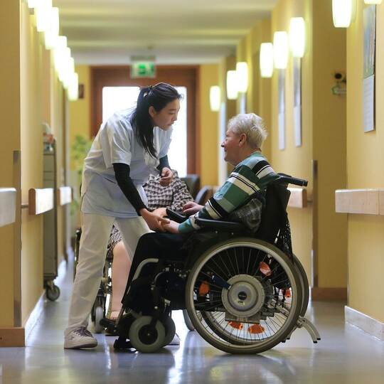 Chinesisches Pflegepersonal in Magdeburger Altenheim
