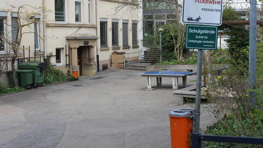 Blick auf den Hof der Schillerschule. Seit dem Schuljahr 2014/2015 ist hier eine Gemeinschaftsschule untergebracht.