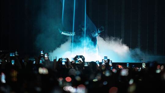 Konzert des US-Sängers Usher in Berlin Konzert des US-Sängers Usher in Berlin