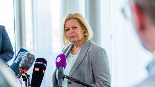 Verfassungsschutz: AfD ist gesichert rechtsextremistisch