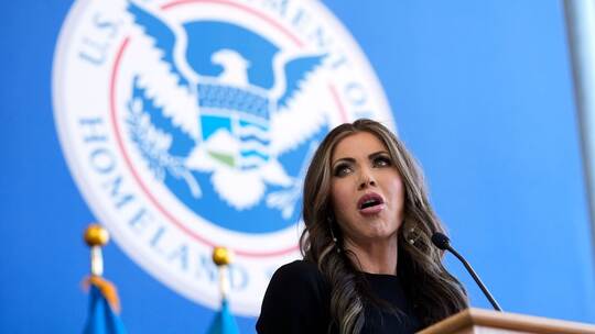 US-Regierung zahlt Migranten Geld bei freiwilliger Ausreise US-Regierung zahlt Migranten Geld bei freiwilliger Ausreise