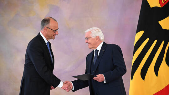 Regierungswechsel - Ernennung des Bundeskanzlers