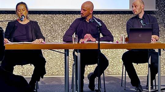 Lisa Ströckens, Valentin Bartsch und Stephan Goldbach. Steffen Reinhold