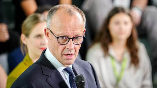 «Youth4Peace» bei Bundeskanzler Merz