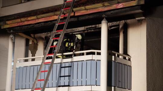 Brand in Mehrfamlienhaus in Salem