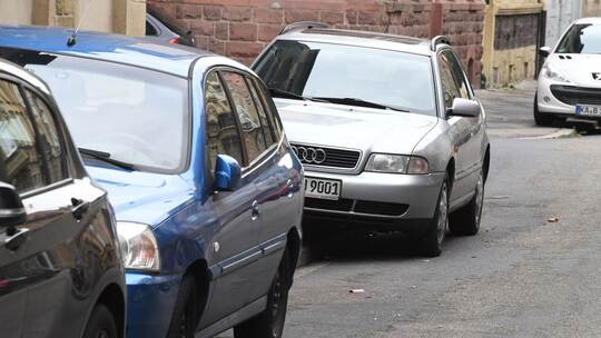 Gehwegparker in Karlsruhe