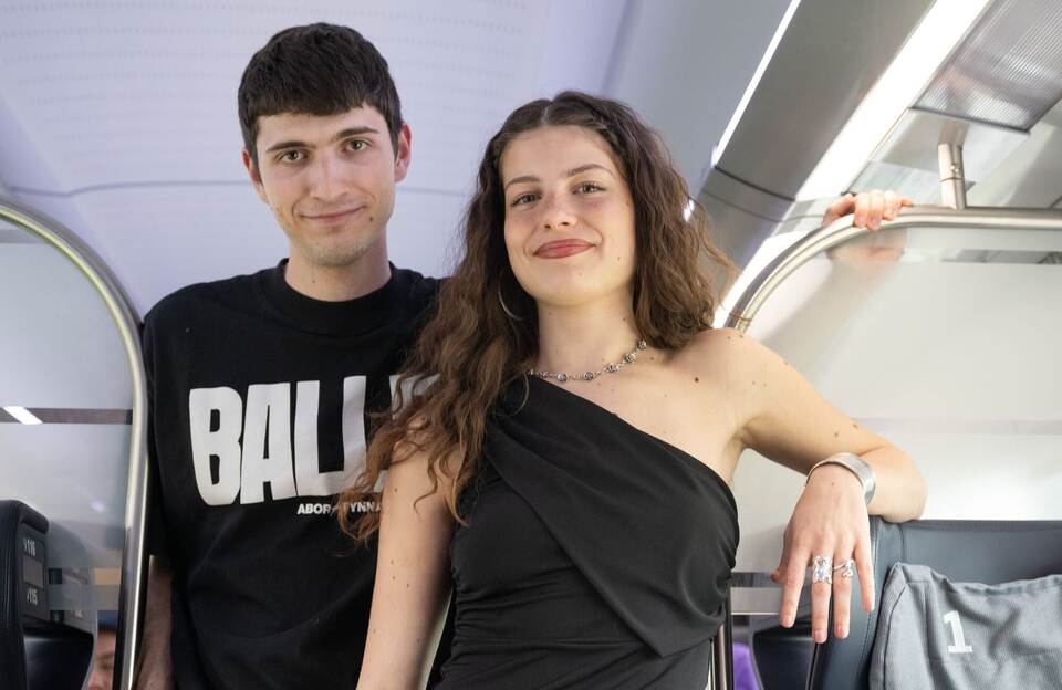 Abor und Tynna auf dem Weg nach Basel Abor und Tynna auf dem Weg nach Basel