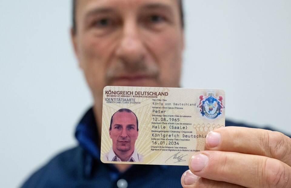 Prozess gegen „Reichsbürger“ Peter Fitzek Prozess gegen „Reichsbürger“ Peter Fitzek