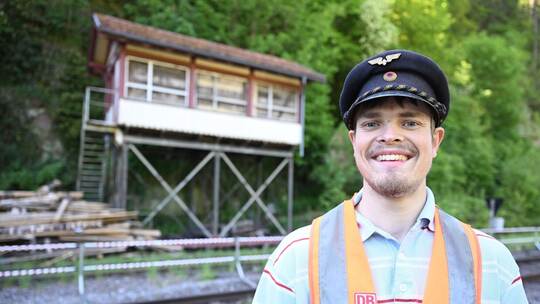 Ausrangiertes Bahn Stellwerk
