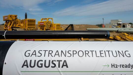 Spatenstich für die Gastransportleitung "Augusta"