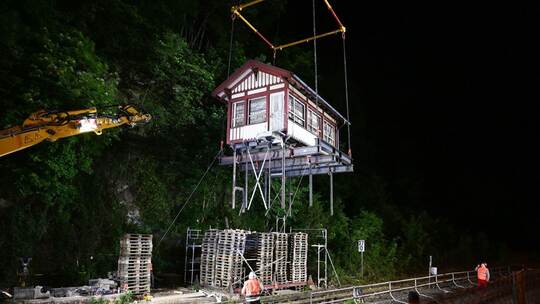 Abbau altes Stellwerksgebäude in Calw