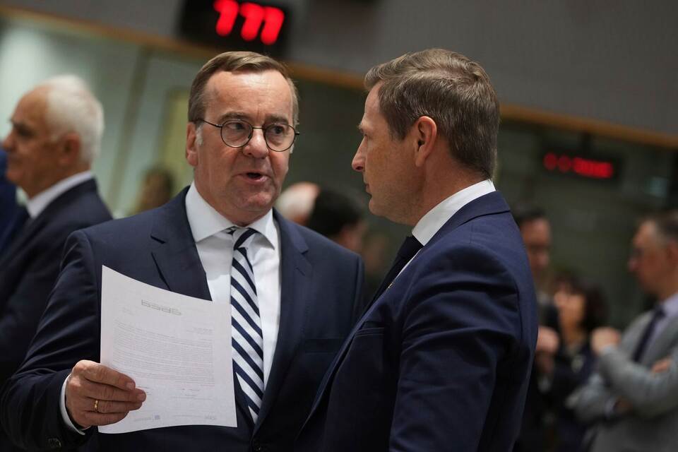 EU-Verteidigungsminister treffen sich in Brüssel EU-Verteidigungsminister treffen sich in Brüssel