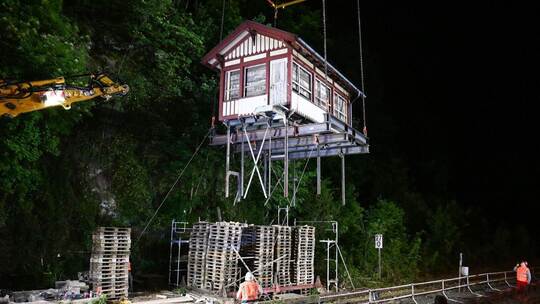 Abbau altes Stellwerksgebäude in Calw