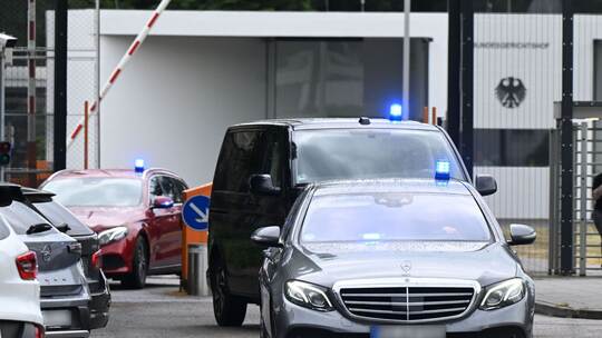 Mutmaßliche rechte Terrorzelle: Junge Männer festgenommen