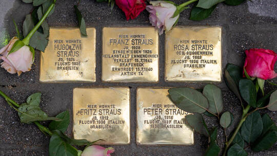 Stolpersteine Familie Straus Durlacher Straße