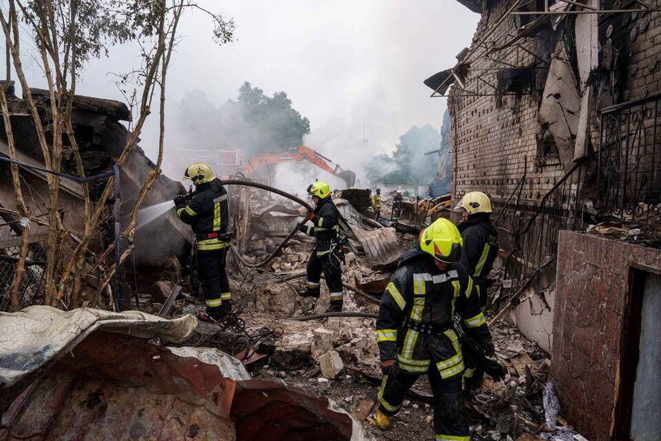 Ukraine-Krieg - Region Kiew - Nach russischem Angriff Ukraine-Krieg - Region Kiew - Nach russischem Angriff