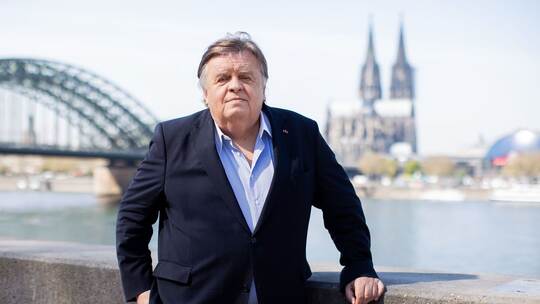 Helmut Thoma Helmut Thoma