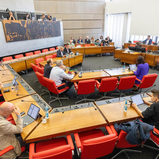 Die Kontra-Argumente überwiegen: Ohne Gegenstimme lehnt der Hauptausschuss des Gemeinderats den Vorstoß der Bahntochter RVS für Hauptausschuss 27-05-2025