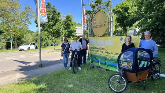 Sind begeistert vom neuen Konzept für „Mobil ohne Auto“: Katja Wengert (SJR), Umweltbürgermeister Tobias Volle, Axel Baumbusch (