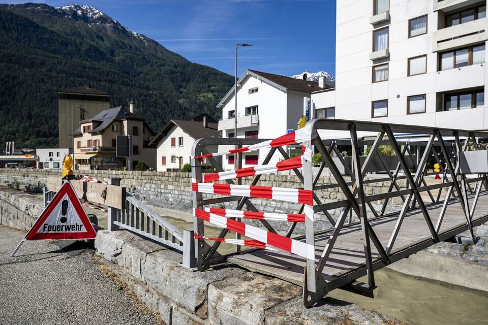 Nach Gletscherabbruch im Wallis Nach Gletscherabbruch im Wallis
