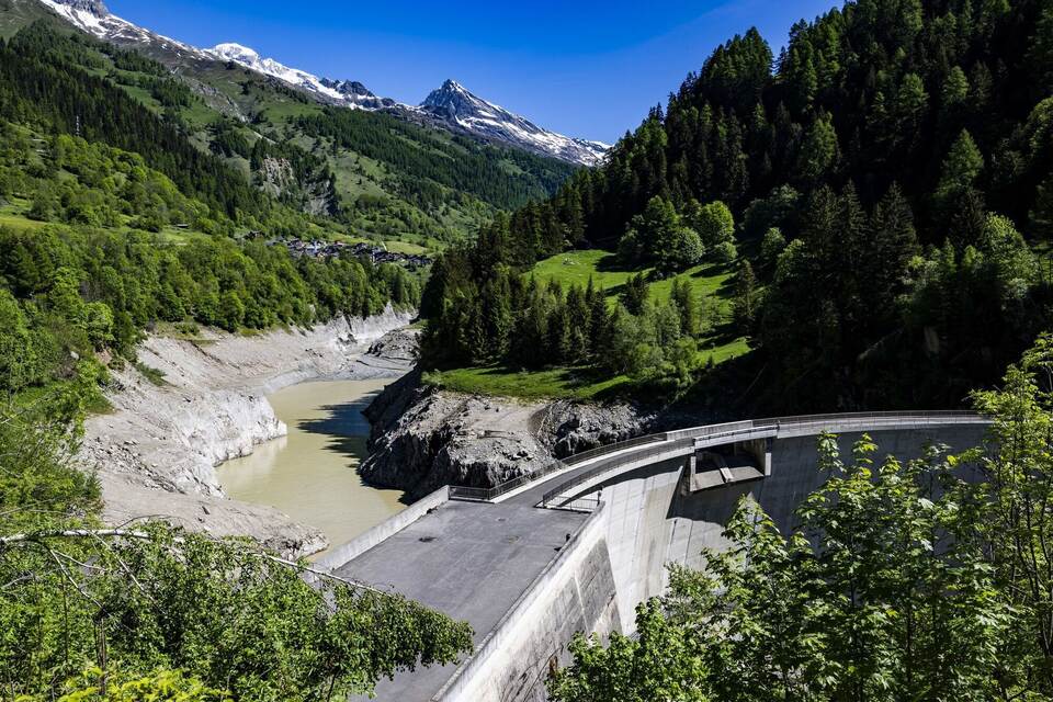 Nach Gletscherabbruch im Wallis Nach Gletscherabbruch im Wallis