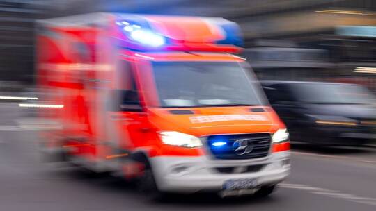 Krankenwagen im Einsatz Krankenwagen im Einsatz