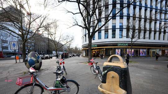 Namenloser Platz am Kurfürstendamm