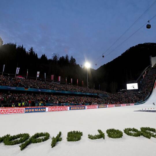 Die Skisprung-Arena in Oberstdorf