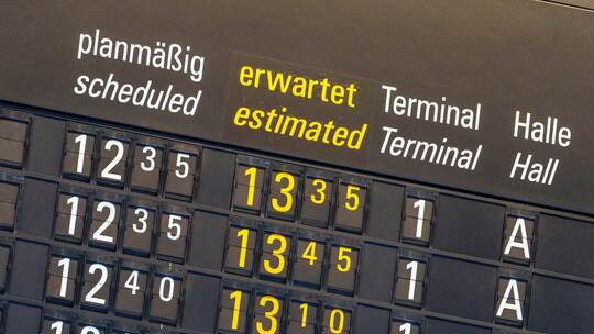 Erhebliche Verzögerungen und Ausfälle am Flughafen Frankfurt Erhebliche Verzögerungen und Ausfälle am Flughafen Frankfurt