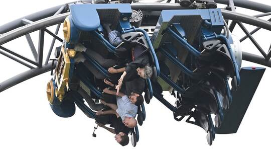 3.333. Fahrt von Ursel Dees (85) mit Katapult-Achterbahn