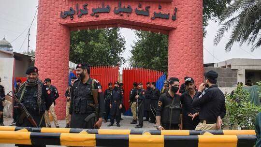 Massenausbruch aus Gefängnis nach Erdbeben in Pakistan