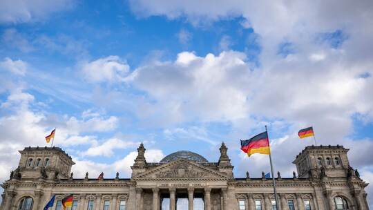 Das Reichstagsgebäude in Berlin - der Sitz des Bundestags Das Reichstagsgebäude in Berlin - der Sitz des Bundestags