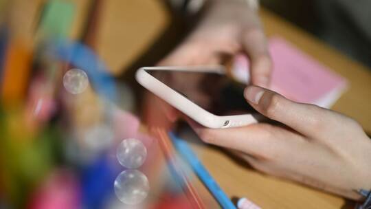 Handynutzung bei Kindern