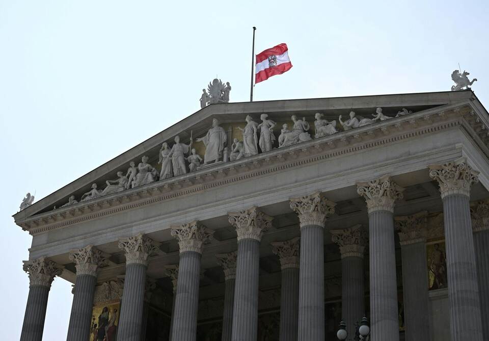 Großeinsatz an Schule in Graz Großeinsatz an Schule in Graz