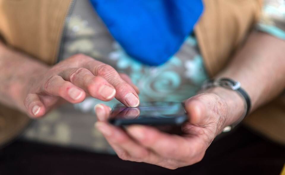 Enkeltrick - Chatnachricht auf dem Smartphone Enkeltrick - Chatnachricht auf dem Smartphone