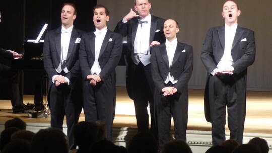 Die Real Comedian Harmonists orientieren sich stilsicher an ihren Vorbildern. Gabriele Meyer