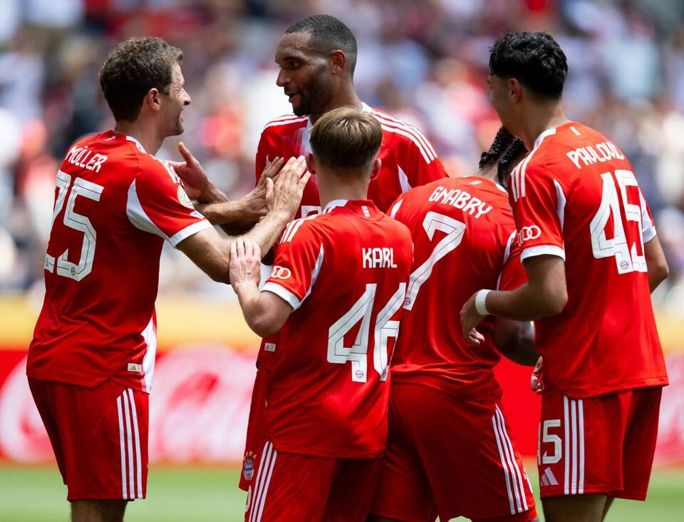 Bayern München - Auckland City