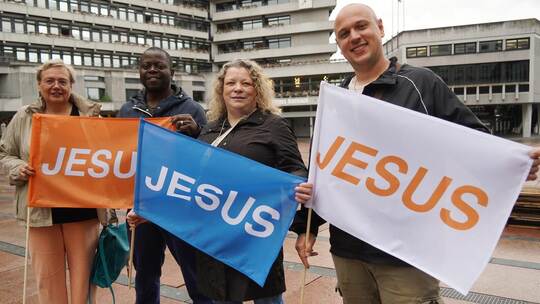 Margarethe Wollnik, Stephane Tchangang, Silke Vierhock und Dennis Schröpfer (von links) freuen sich auf den Jesus Move, der am S