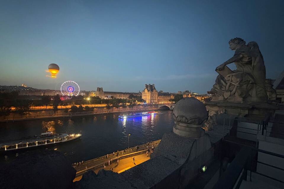 Olympischer Ballon in Paris steigt wieder auf