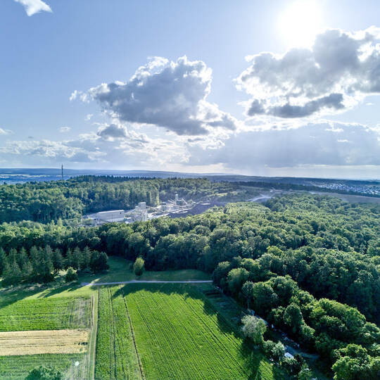Blick auf den Steinbruch Mönsheim