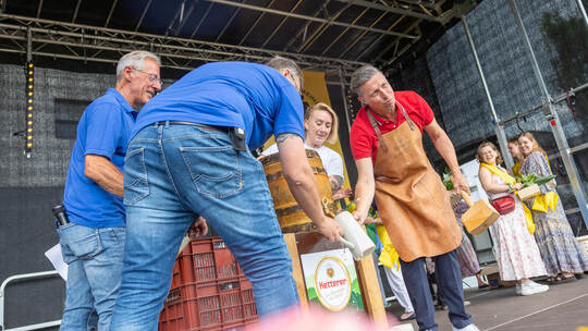 Arlinger Blumenfest Fassanstich