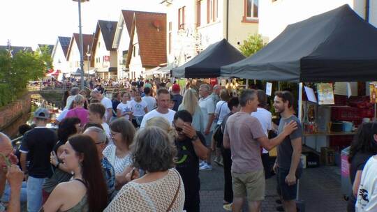 Keltern feiert den Ellmendinger Sommer 2025 fröhlich, ausgelassen und friedlich – trotz einzelnen Zwischenfalls mit Polizeieinsa