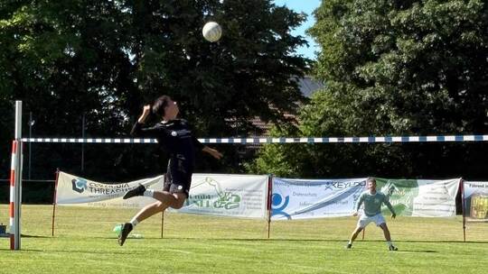Zuspieler Luca Egger zeigt seit Wochen auch im Angriff starke Leistungen. TV Waldrennach
