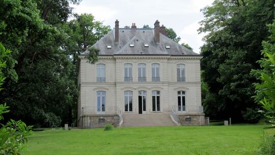 Lagerfelds «Villa Louveciennes» bei Paris wird versteigert Lagerfelds «Villa Louveciennes» bei Paris wird versteigert