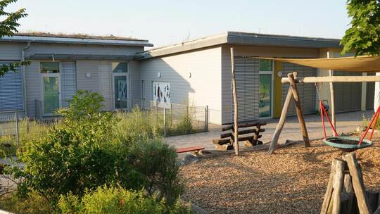 Um mehr Ganztagesplätze zu schaffen, wäre theoretisch eine Umwandlung der in den Essiggärten beheimateten Eulengruppe denkbar. O