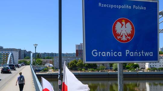 Polens Regierung führt Grenzkontrollen nach Deutschland ein